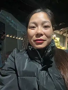 Lyla john online show from December 2025 02:06:02 AM