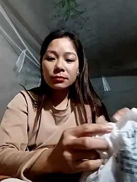 Lyla john online show from December 2025 12:49:02 AM