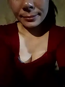 Lyla john online show from January 2026 11:47:01 AM