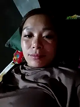 Lyla john online show from February 2026 03:08:02 PM