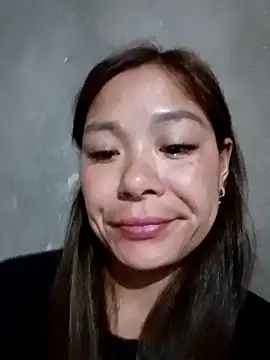 Lyla john online show from February 2026 02:39:02 PM