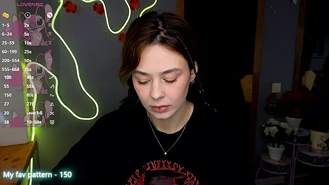 Snapshot of Miss_Fortuna chatting on November 2025 06:40:02 AM Miss Fortuna online show from November 2025 06:40:02 AM