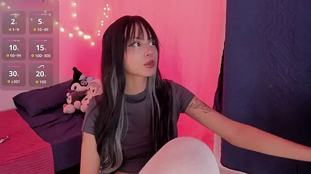 Tamara Aluna  online show from March 2026 09:19:01 PM