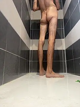 groschibre40100 online show from November 2025 08:25:02 AM