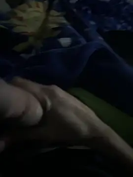 Snapshot of groschibre40100 chatting on December 2025 11:21:01 PM groschibre40100 online show from December 2025 11:21:01 PM