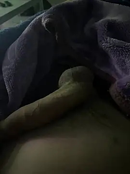 Snapshot of groschibre40100 chatting on February 2026 12:39:01 AM groschibre40100 online show from February 2026 12:39:01 AM