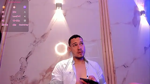 Aron and molly online show from February 2026 12:04:02 PM