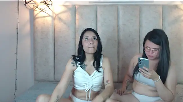 Snapshot of goldentemptationcs chatting on November 2025 02:58:01 AM goldentemptationcs online show from November 2025 02:58:01 AM