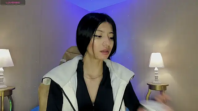 Snapshot of DulceDarling chatting on November 2025 12:37:02 PM DulceDarling online show from November 2025 12:37:02 PM