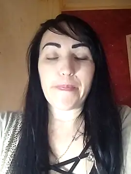 ArianaXFresh online show from November 2025 11:13:02 AM