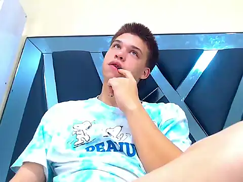 Liam York  online show from January 2026 09:09:02 PM