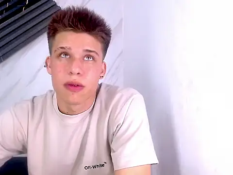 Liam York  online show from February 2026 03:13:01 AM