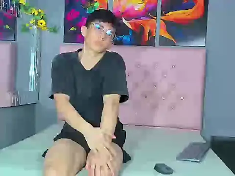 Snapshot of ElanGiraldo chatting on February 2026 10:50:01 PM ElanGiraldo online show from February 2026 10:50:01 PM