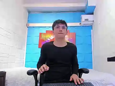 Snapshot of ElanGiraldo chatting on February 2026 09:00:01 PM ElanGiraldo online show from February 2026 09:00:01 PM