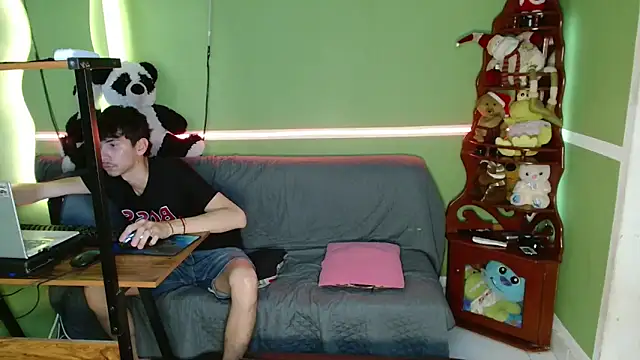 Snapshot of Kurt_williams1 chatting on November 2025 11:39:02 PM Kurt williams1 online show from November 2025 11:39:02 PM