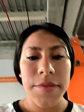 Katherinm online show from November 2025 07:03:02 PM