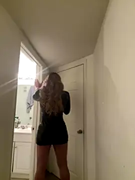 rikiisaac5 online show from November 2025 05:42:02 AM