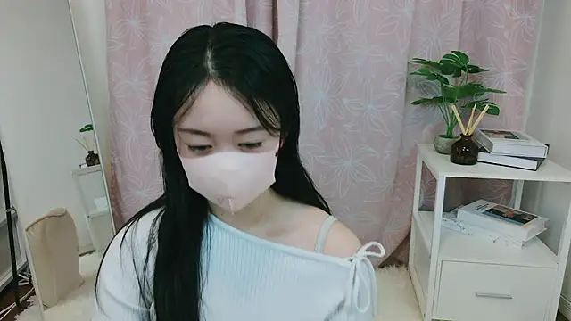 Snapshot of Yuina_ch_ chatting on November 2025 01:44:02 PM Yuina ch online show from November 2025 01:44:02 PM