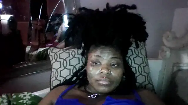 Snapshot of Dusaa_ chatting on November 2025 05:51:02 AM Dusaa online show from November 2025 05:51:02 AM