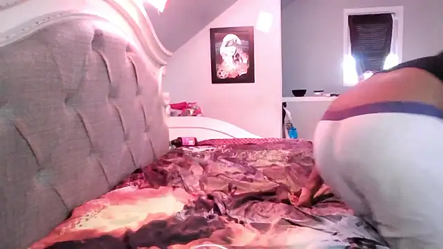 Snapshot of Dusaa_ chatting on November 2025 04:29:02 PM Dusaa online show from November 2025 04:29:02 PM