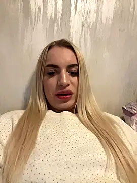 Snapshot of RuxyCatrina chatting on November 2025 07:13:02 PM RuxyCatrina online show from November 2025 07:13:02 PM