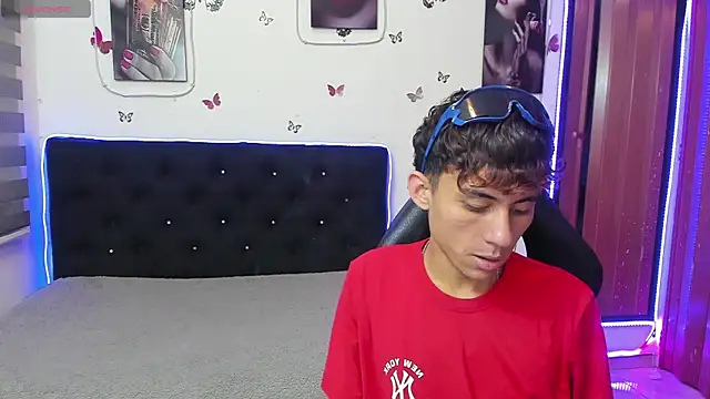 Antonythiago couple online show from November 2025 03:15:01 AM