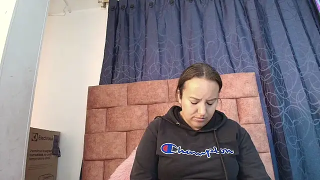 Sofi-Brown online show from November 2025 01:11:01 PM