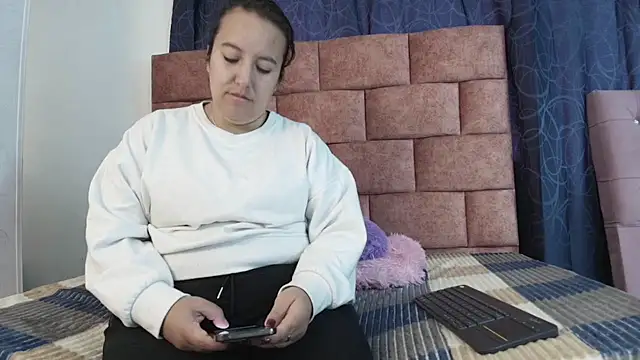 Sofi-Brown online show from November 2025 02:07:01 PM