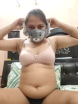 Snapshot of Kamna_Hotty chatting on November 2025 06:21:02 PM Kamna Hotty online show from November 2025 06:21:02 PM