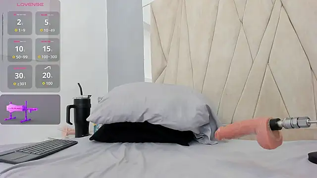 Ashton  Montana online show from November 2025 07:38:01 PM