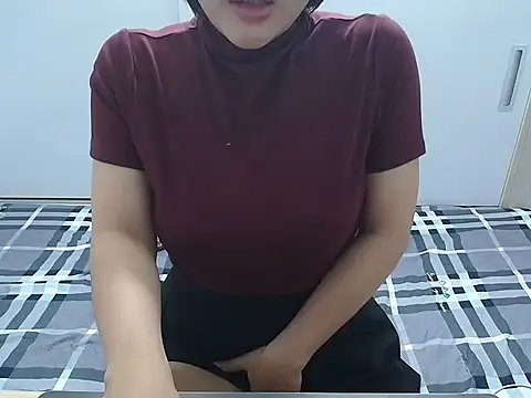 --Luna  online show from November 2025 01:36:01 AM