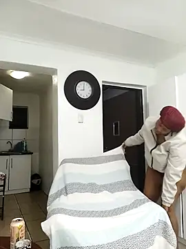 Snapshot of HipsDontLieX95 chatting on November 2025 07:02:02 PM HipsDontLieX95 online show from November 2025 07:02:02 PM