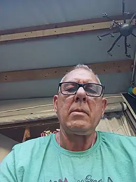 Snapshot of andy-1961 chatting on August 2026 09:37:02 AM andy-1961 online show from August 2026 09:37:02 AM