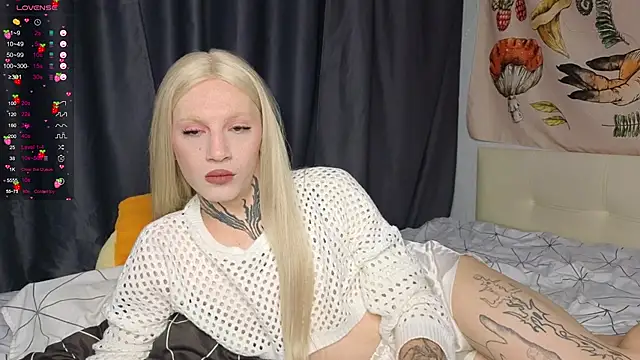 Snapshot of 1lola4ka chatting on November 2025 04:35:01 PM 1lola4ka online show from November 2025 04:35:01 PM