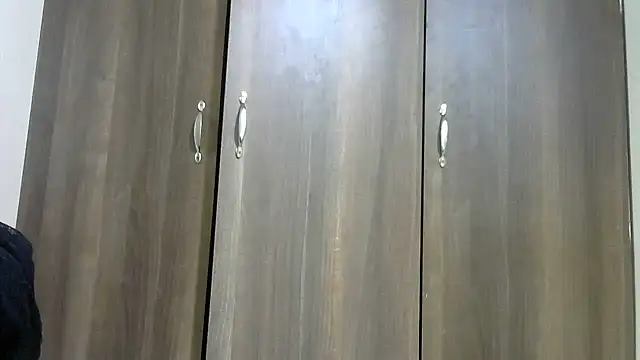 she-- online show from November 2025 04:06:02 PM