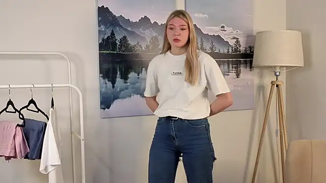 ToyaBosques online show from November 2025 05:39:01 AM