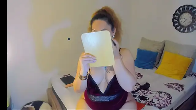 hotcassy online show from February 2026 07:49:01 AM