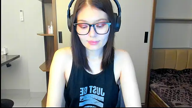 HopeLovely online show from February 2026 05:16:02 AM