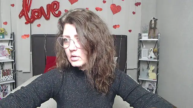 Snapshot of RoseHille chatting on March 2026 06:14:01 PM RoseHille online show from March 2026 06:14:01 PM