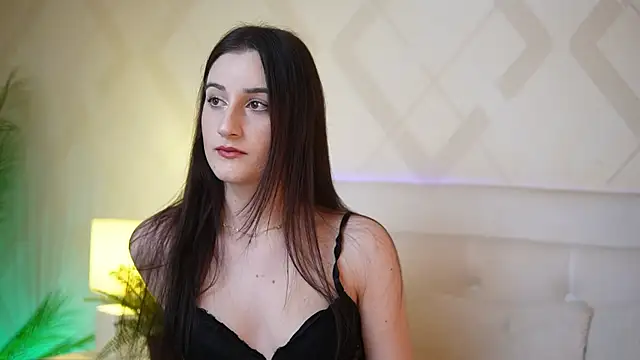 Snapshot of JadeHasy chatting on November 2025 08:43:01 PM JadeHasy online show from November 2025 08:43:01 PM