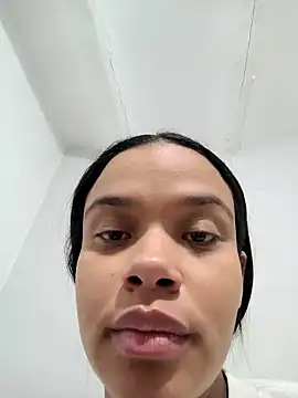 kyliecastell online show from December 2025 03:10:01 PM