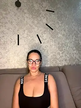 Snapshot of Milana8263 chatting on November 2025 09:03:02 PM Milana8263 online show from November 2025 09:03:02 PM