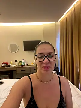 Milana8263 online show from December 2025 06:50:01 AM