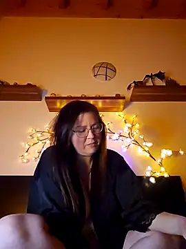 Snapshot of Persephone_CH_off chatting on November 2025 11:07:02 PM Persephone CH off online show from November 2025 11:07:02 PM