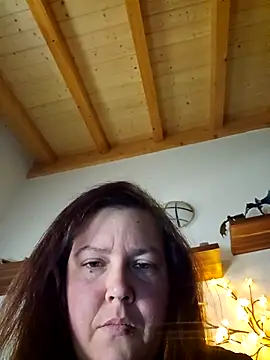 Snapshot of Persephone_CH_off chatting on December 2025 02:15:01 PM Persephone CH off online show from December 2025 02:15:01 PM