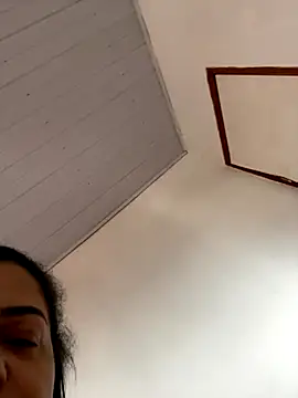 babi morena online show from November 2025 06:18:02 PM