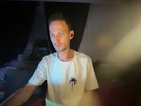 Snapshot of Hotcrazy235 chatting on November 2025 12:44:02 AM Hotcrazy235 online show from November 2025 12:44:02 AM