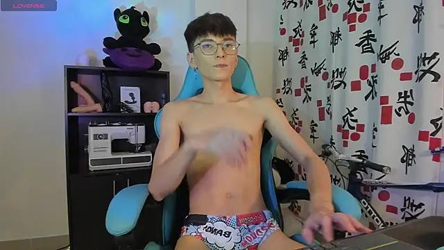 RYO BLEU  online show from April 2026 04:35:02 AM