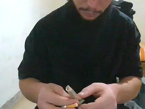 Snapshot of Malessere1922 chatting on November 2025 08:53:02 PM Malessere1922 online show from November 2025 08:53:02 PM