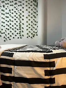 Snapshot of Mazet01 chatting on February 2026 10:29:01 PM Mazet01 online show from February 2026 10:29:01 PM